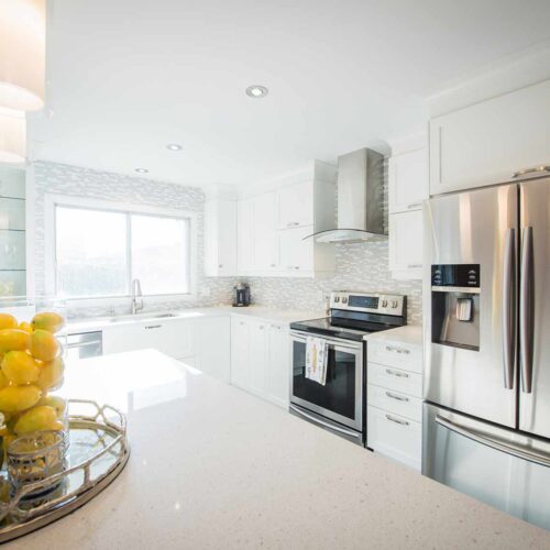 armoires de cuisine en polyester blanches